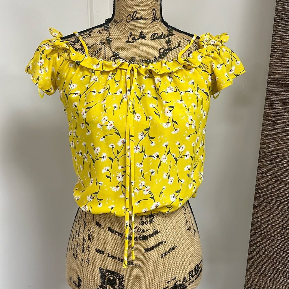 Vibrant, flowing top that is perfect for warmer weather! Very comfortable!